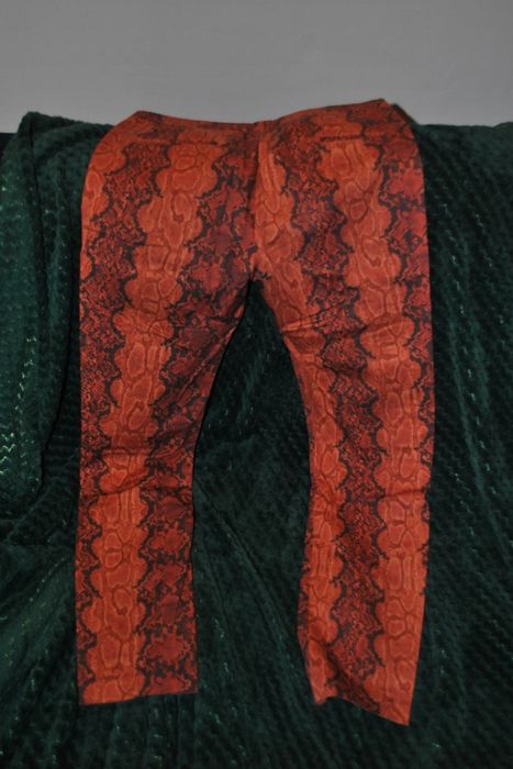Pantaloni snake print