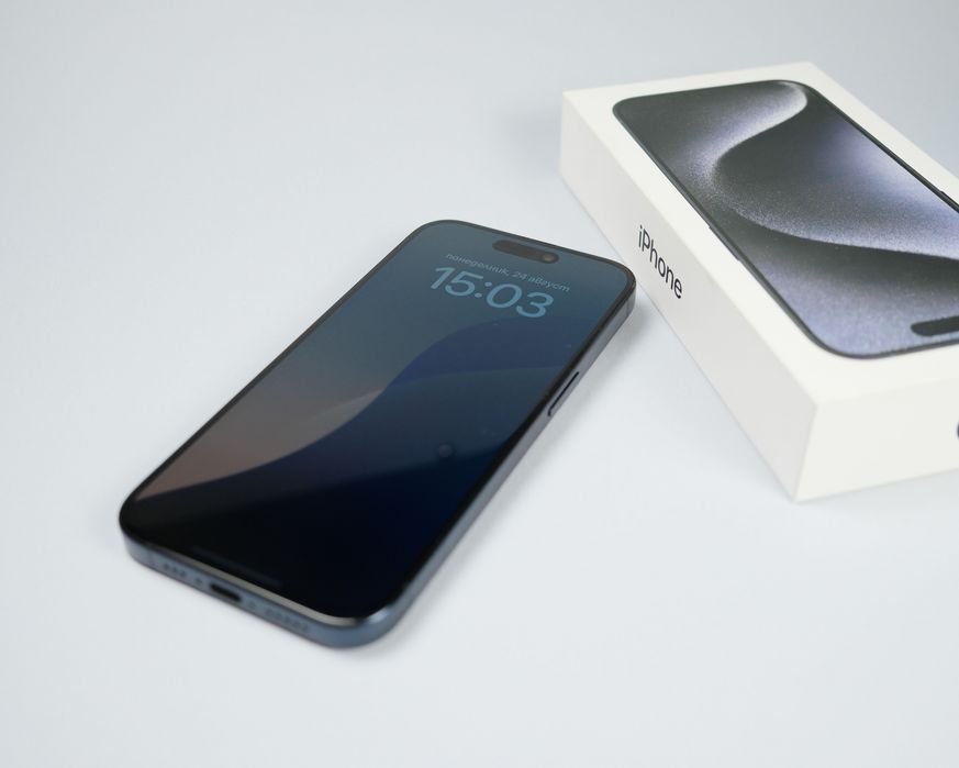 iPhone 15 Pro 512GB Blue Titanium, перфектно състояние, 89% батерия