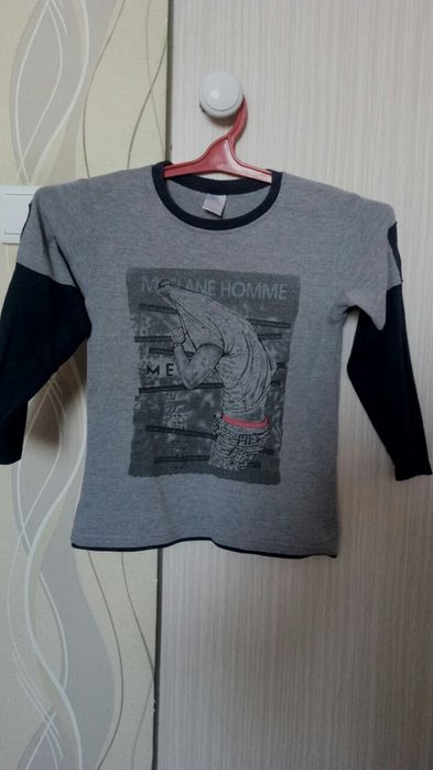 Продам детские вещи.