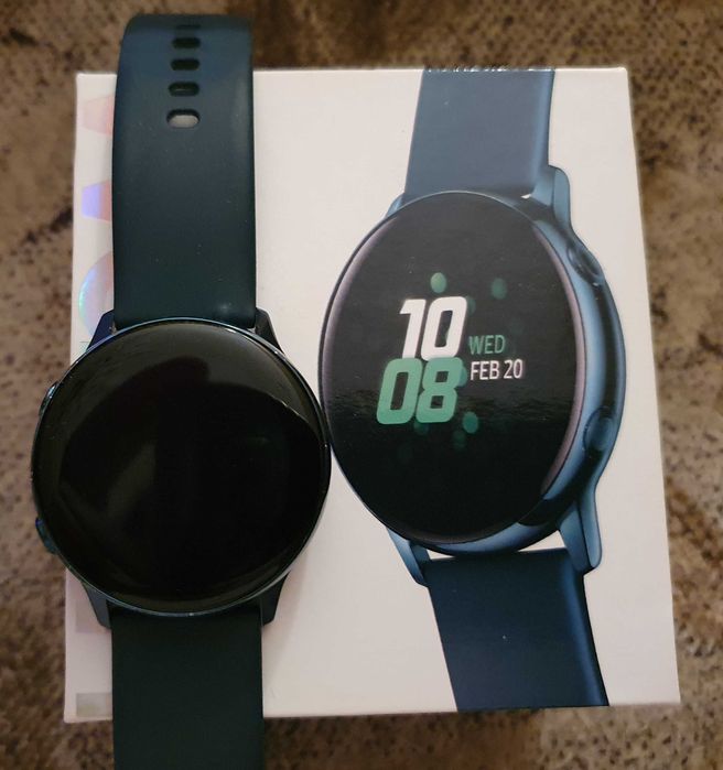 часы SAMSUNG Galaxy Watch Active