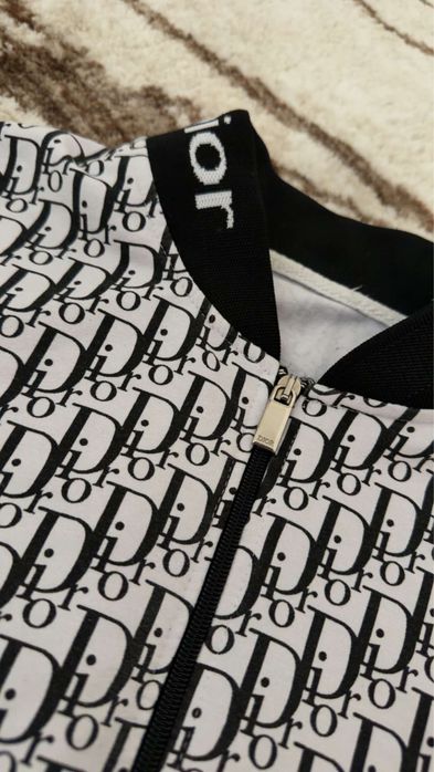 bluza  dior cu fermoar