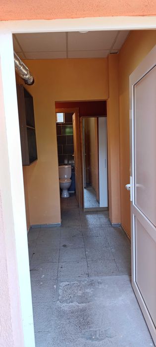 Дава се под наем Магазин в Елин Пелин - 28 кв.м за 510 € - Снимка #8