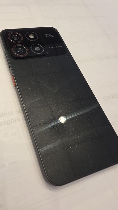 Vând ZTE Blade A35