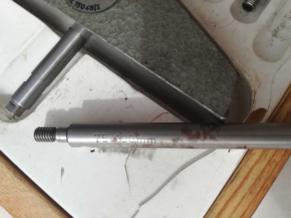 Микрометър-дълбокомер