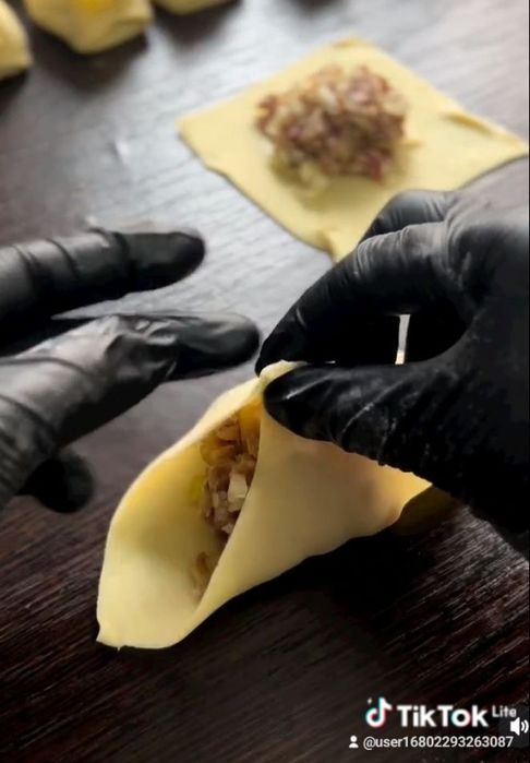 Еда пельменная манты