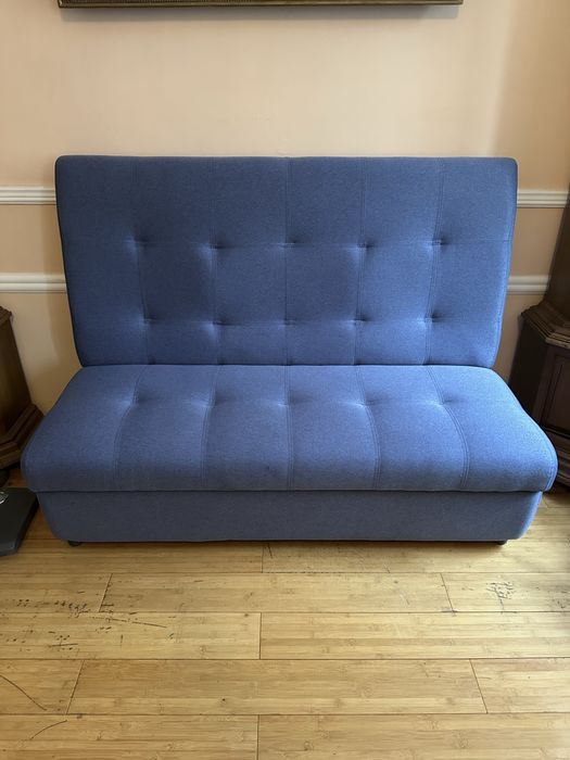 Диван для ожидания