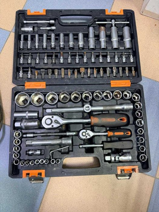 Набор инструментов Вихрь( Уральск 0710) ЛОТ 923056