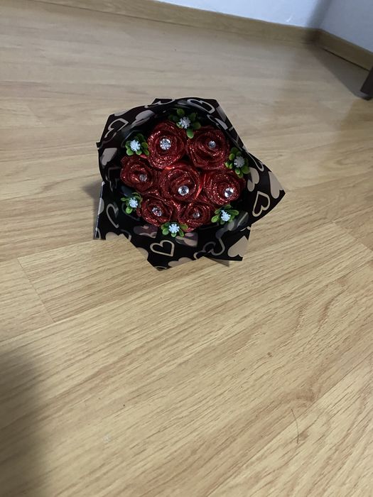 Buchete trandafiri Saten HOME made  Cadoul perfect