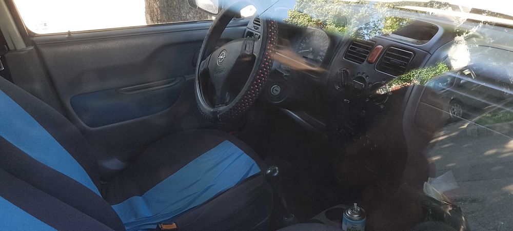opel Agila an 2001  motor 1000 cmc