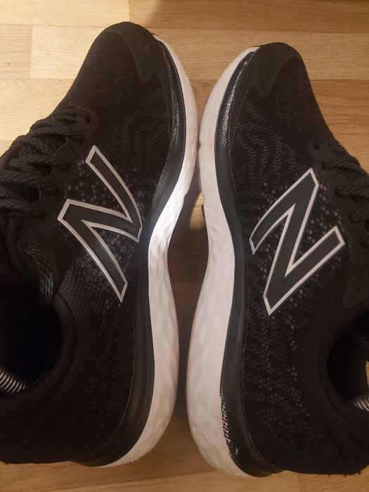 Маратонки New Balance и Brooks