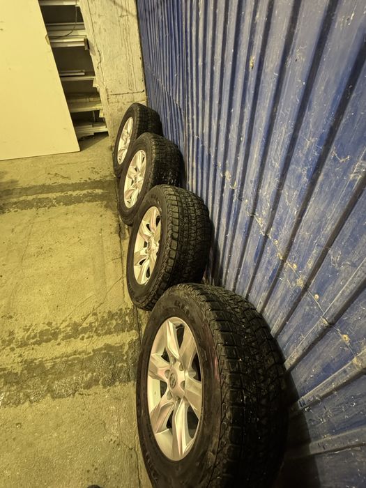 265/65/R17 продается балон с дисками