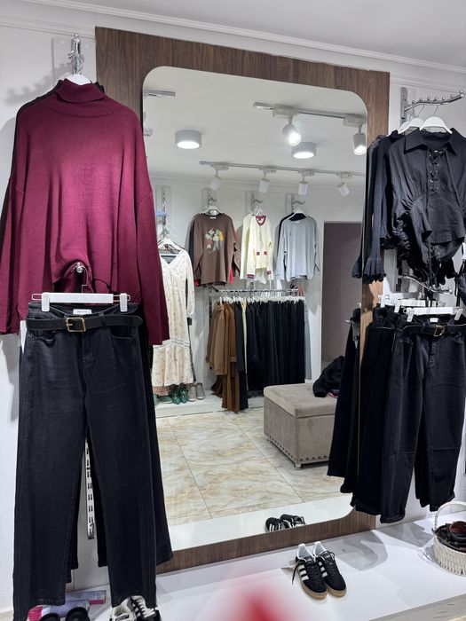 Продам мебель для магазина одежды