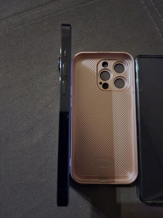 Продавам IPhone 14 pro-512