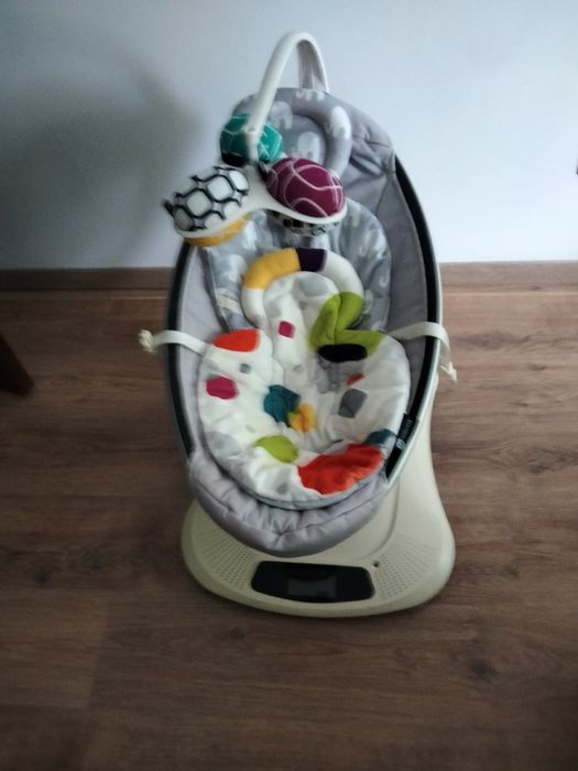 Vînd leagăn Moms foarte puțin folosit husă nouă detașabilă stare foart