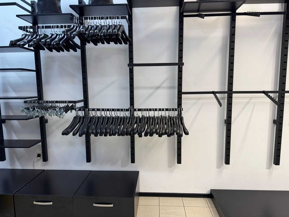 Оборудване за магазин за дрехи – много запазено!