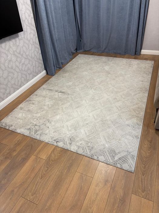 Ковер 2х3 б/у чистый