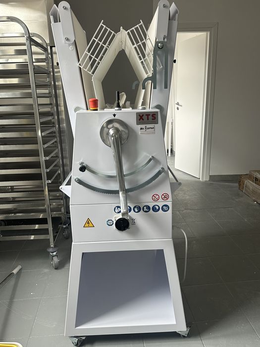 Masina de turat aluat/foietaj XTS ITALIA GP 500 NOUA, GARANTIE