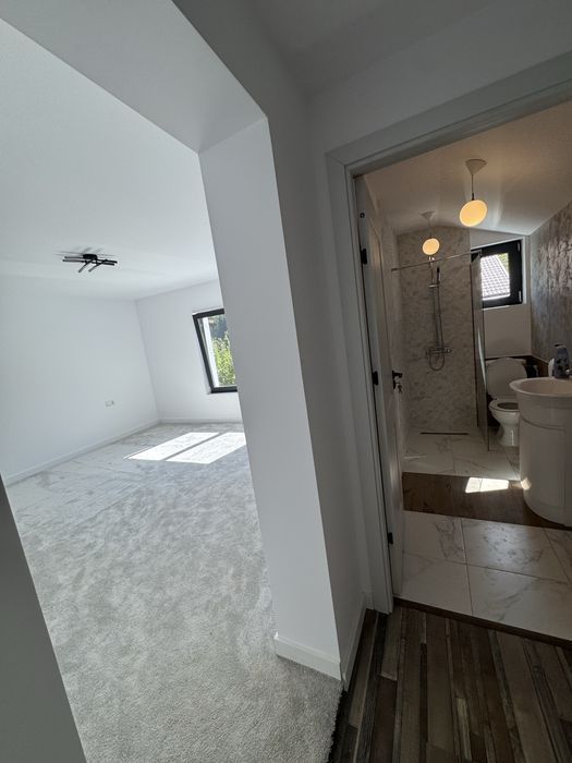 URGENT vand casa in Azuga, 3 minute de partie  pret fix