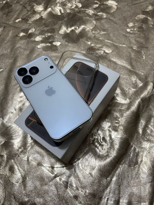 Iphone 17 pro max mini