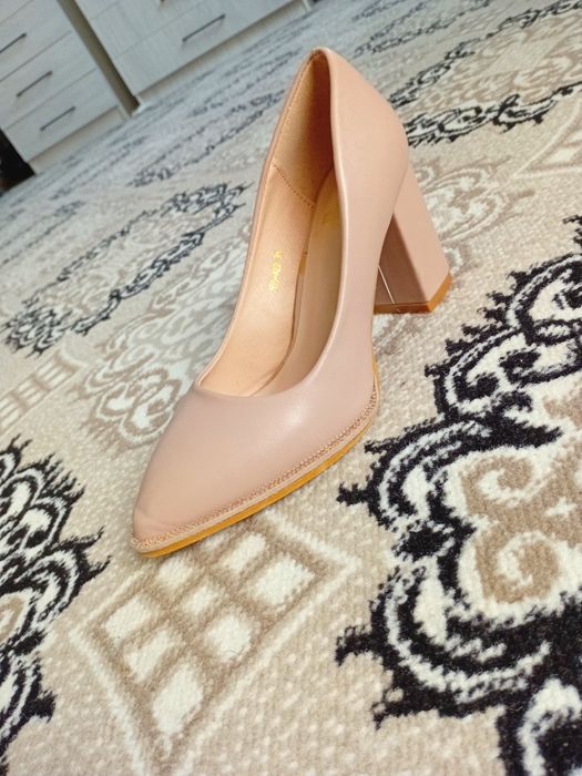 Ayollar tufligi razmer 36 35