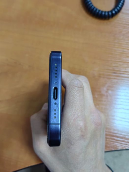 Iphone 15 pro , 256 gb