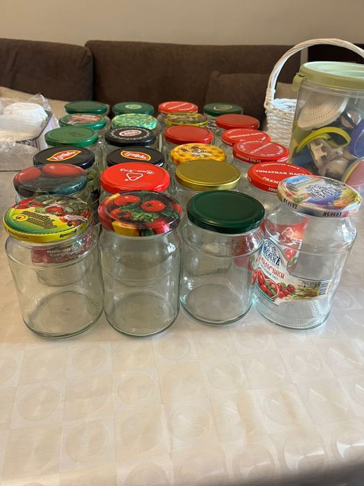 Продам Банки 80 штук