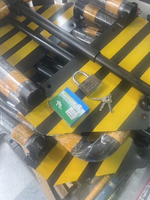 Парковочный барьер анти парковка  барьеры для парковки+ замок