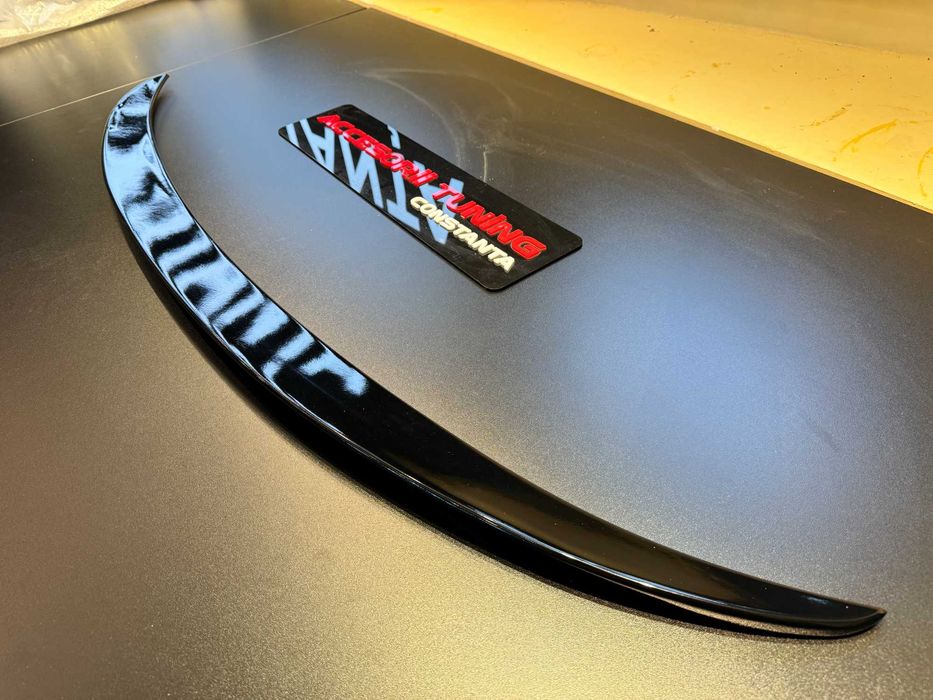 Eleron Portbagaj - BMW F10 Performance Negru Lucios