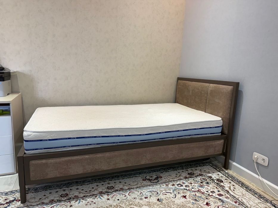 Продам подросковую кровать