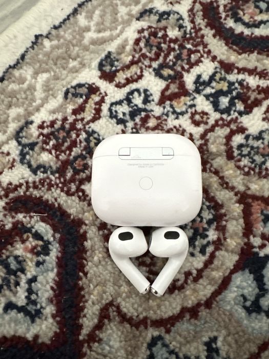 AirPods + zaryadnik usb narxini kelishamiz