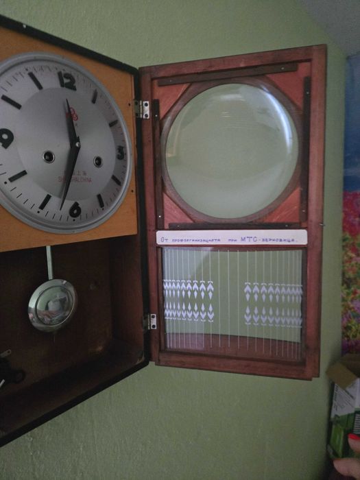 Стенен часовник с махало Shanghai