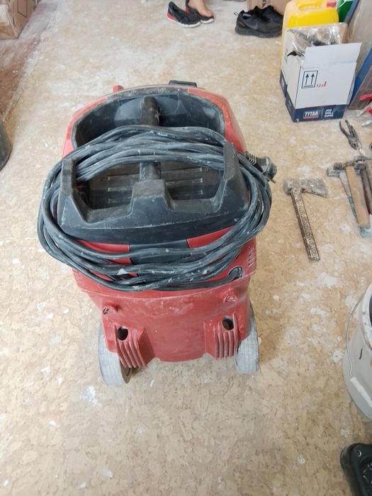Строительный пылесос Hilti