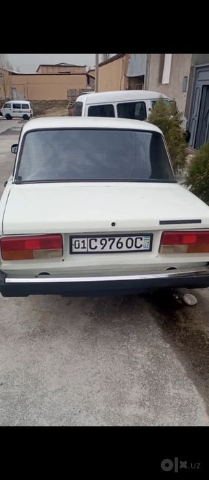 Vaz2107 yili 1996 rangi oq