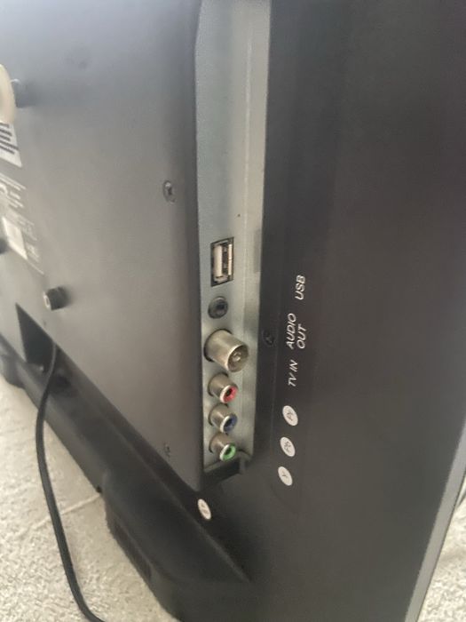 Продам очень удобный телевизор ELENBEGRG