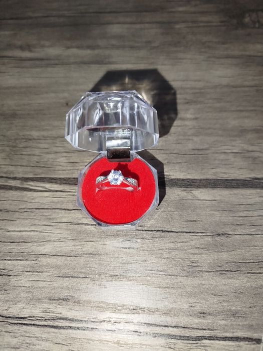 KUMUSH UZUK (proba: 925) СЕРЕБРЯНОЕ КОЛЬЦО (проба: 925)