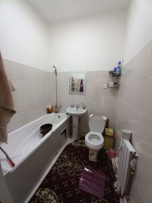 1 хоналик 2-этаж срочно сотилади янги гиштлик дом