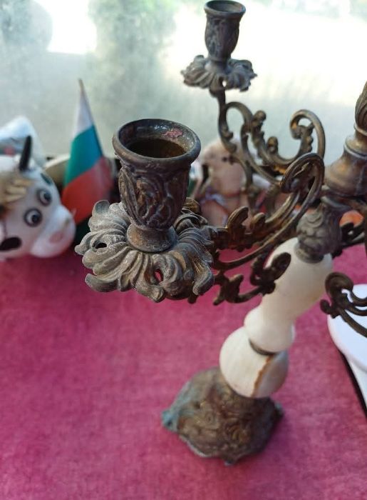 Стар Бароков свещник с оникс