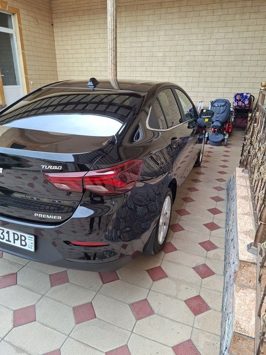 Onix 17 min yurgan toza kelishiga holda