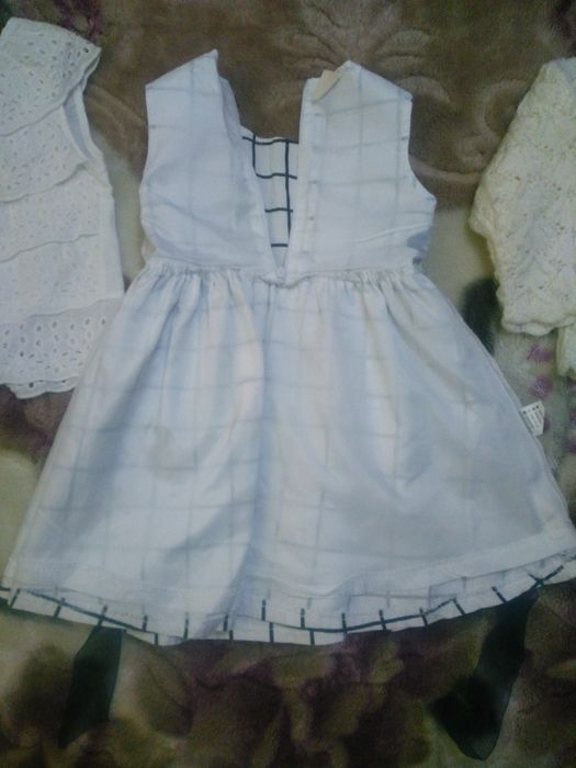 Продам нарядное плать на девочку 2 лет