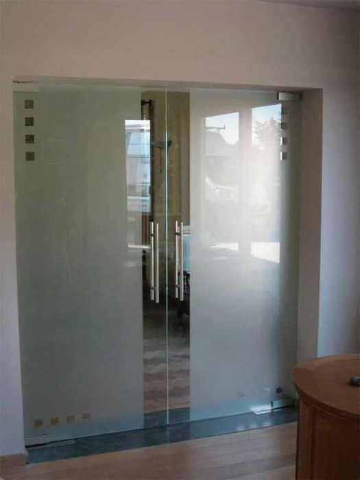 Ремонт, регулировка стеклянных дверей и окон.Замена резины, механизмов