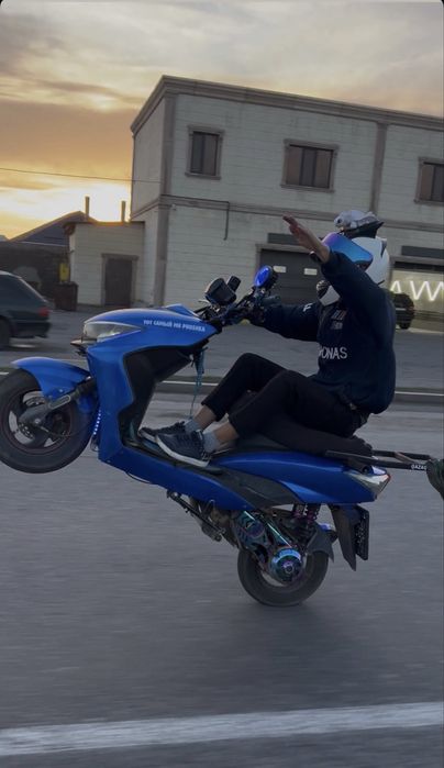 Мопед скутер м8