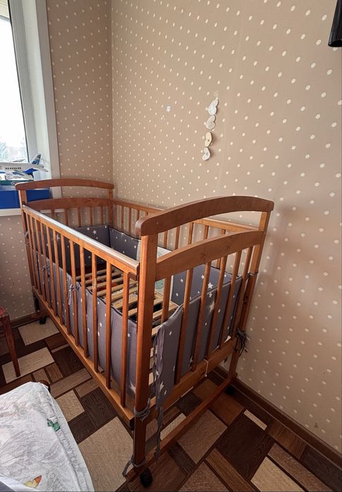 Продам детскую кроватку