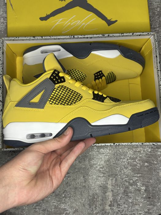 Jordan 4 Retro Lightning