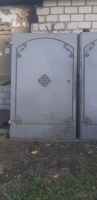 Продам ворота для гаража. Утеплённые.