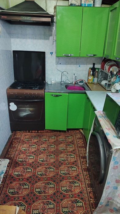 Продается квартира 3- комнатный с центра города.