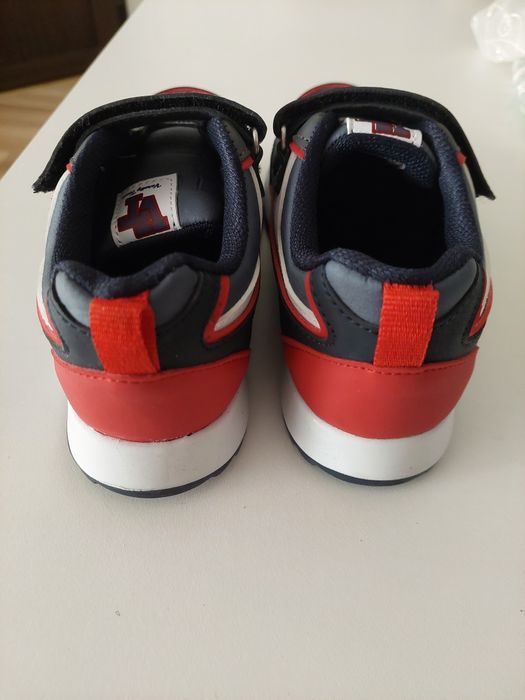 Маратонки lcw за момче и nike