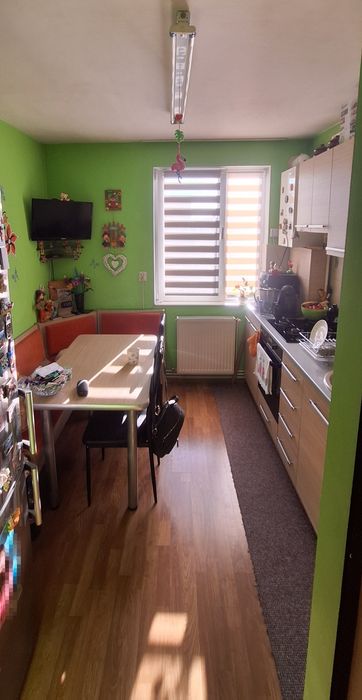De vânzare apartament cu 2 camere, zona 7 Noiembrie