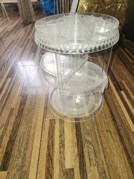 Срочно продам органайзер для косметики