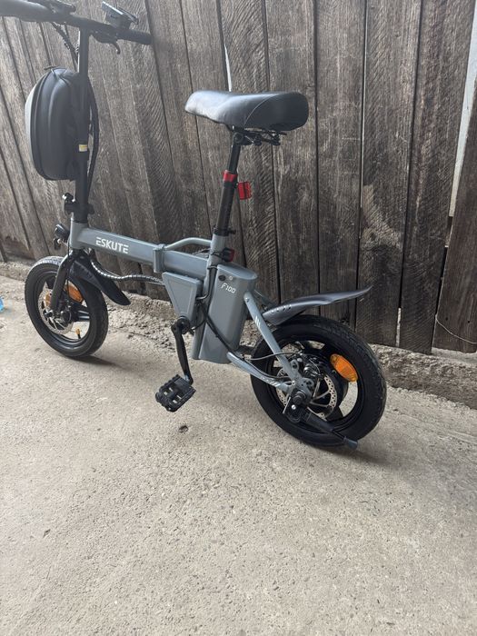 Bicicletă electrică ESKUTE F100