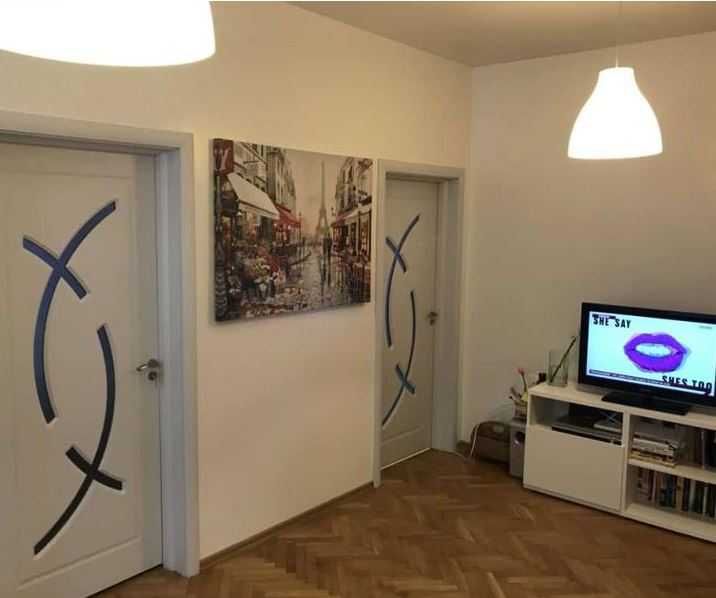 Продава се Тристаен апартамент в София, Център - 97 кв.м за 3093 €/кв.м - Снимка #3